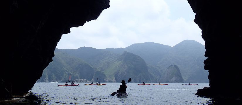 English sea kayaking tours in Minami Izu